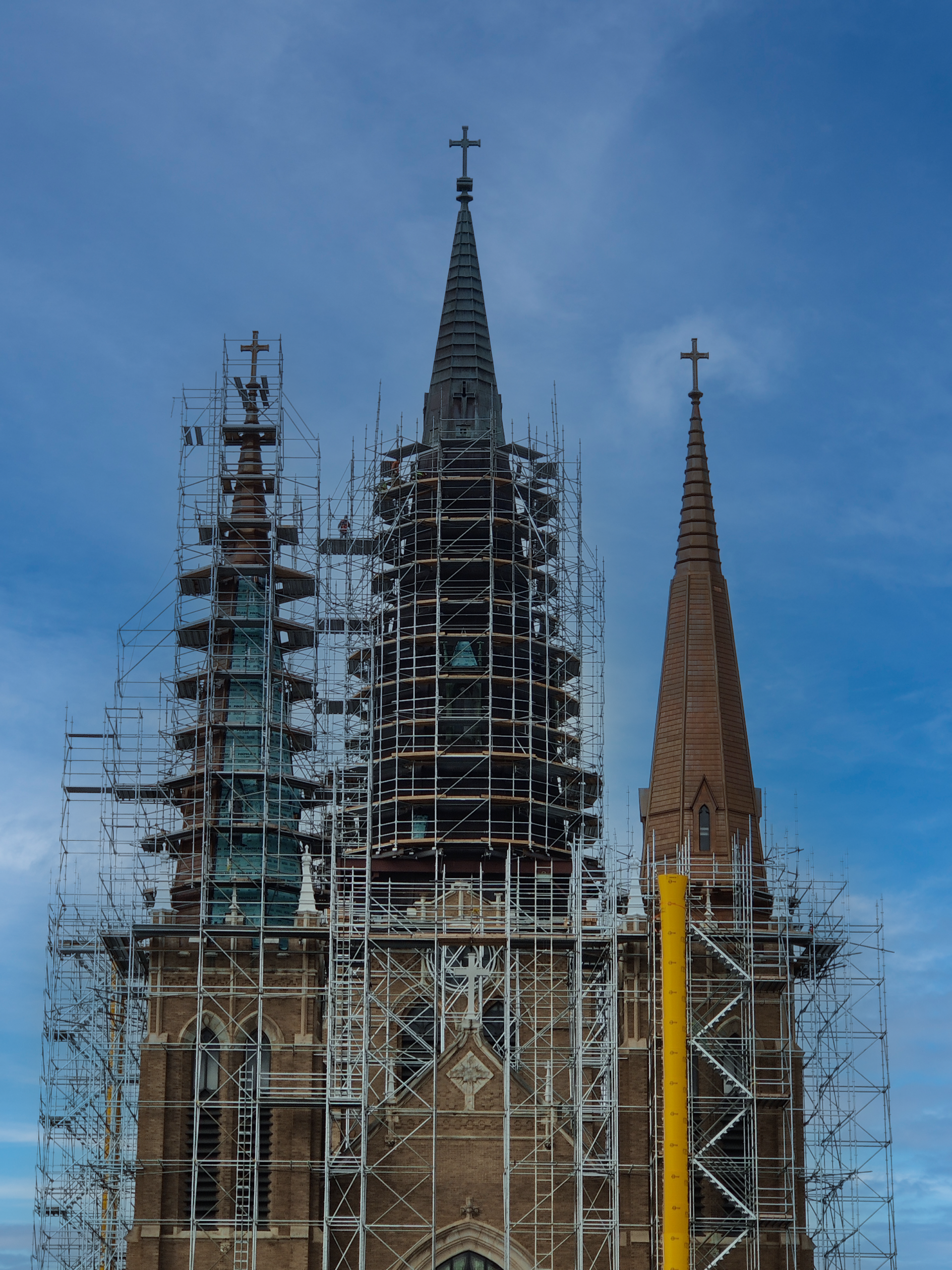 Construction Update: Scaffolding Assembly on the Central Spire